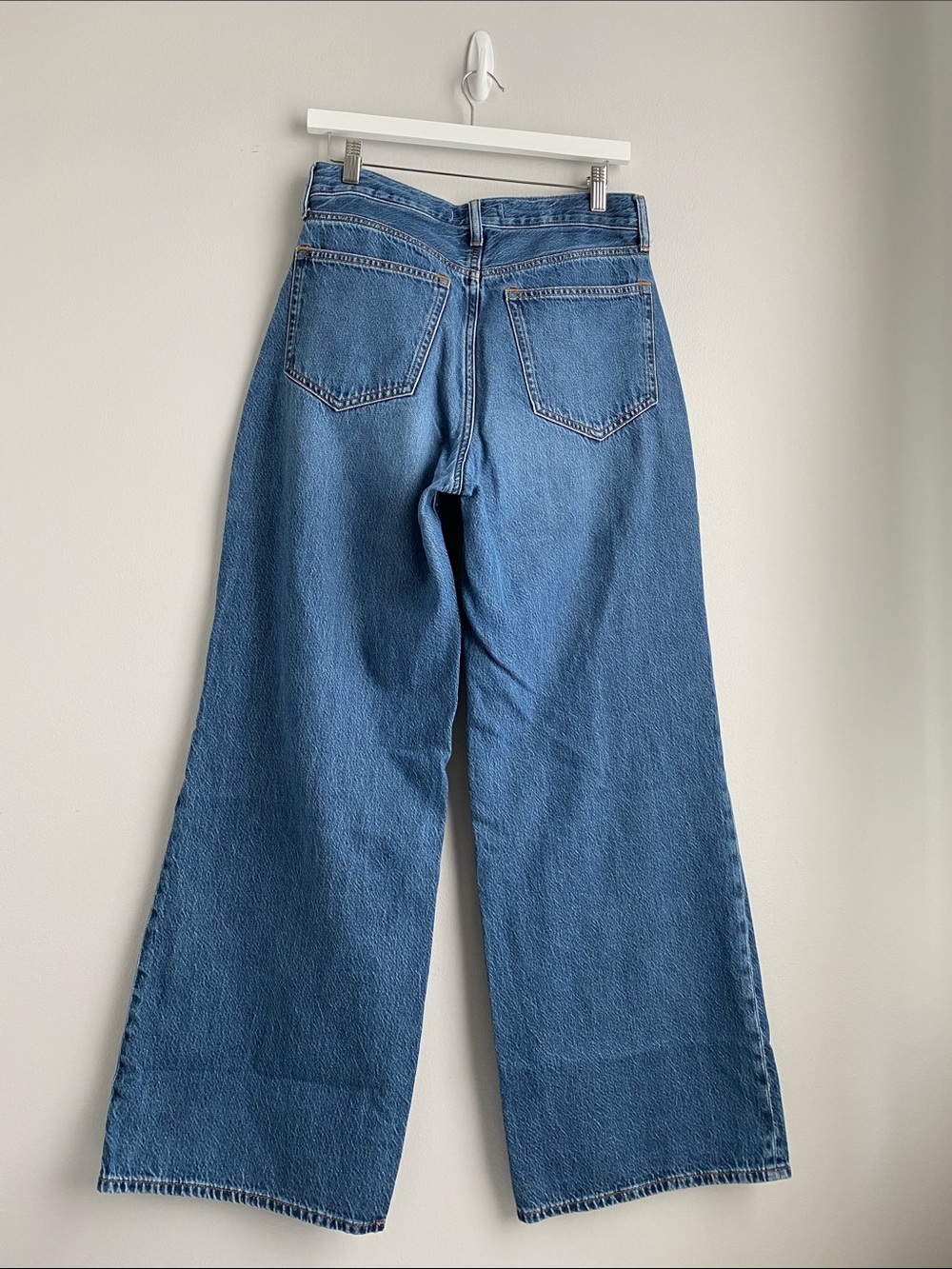 A&F Wide Leg High Rise - Picture 2 of 9